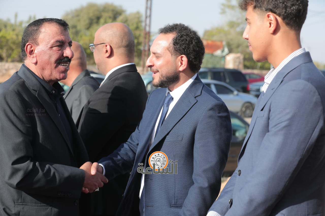 Madar Al-Saa Images 0.388376407203193