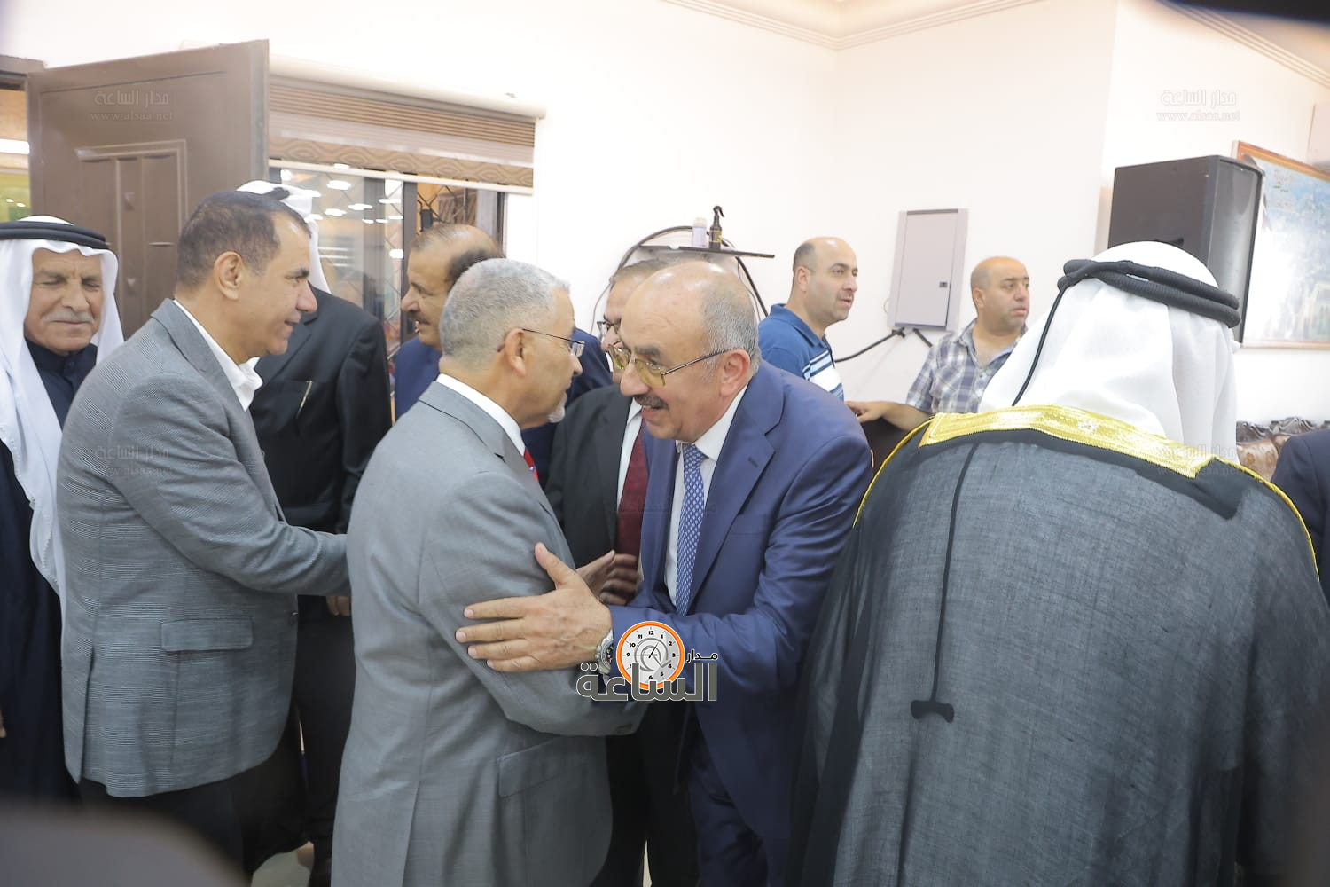 Madar Al-Saa Images 0.7347333694580821