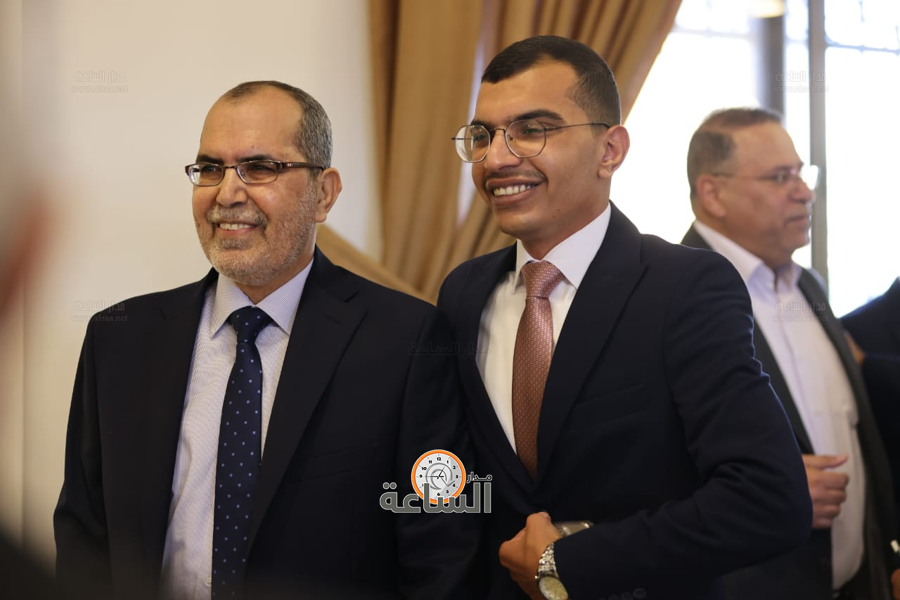 Madar Al-Saa Images 0.8223781563943385