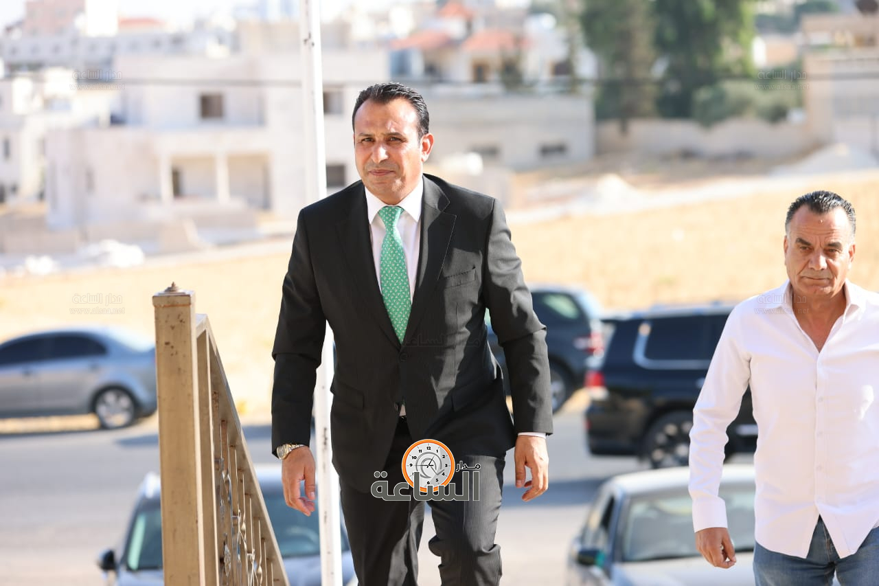 Madar Al-Saa Images 0.9848602079549345