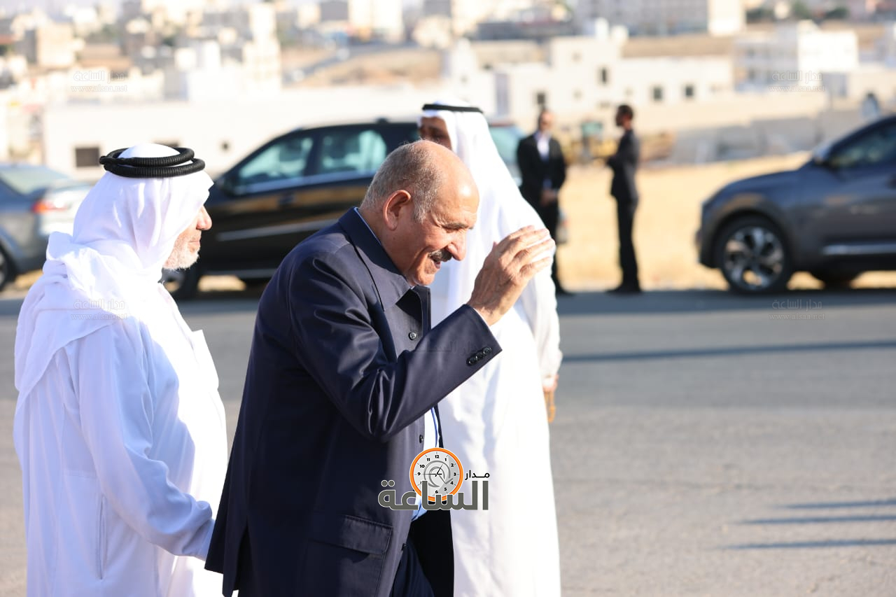 Madar Al-Saa Images 0.9942596376984468