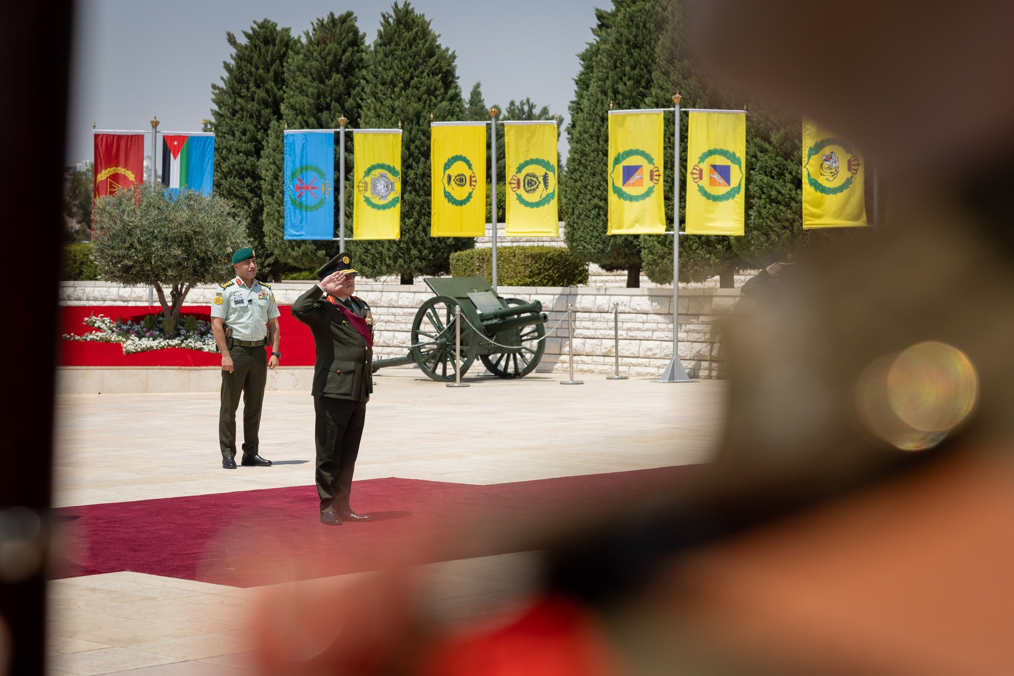 Madar Al-Saa Images 0.6201780226952383