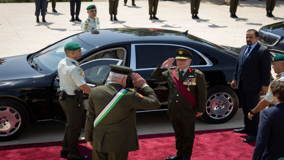 Madar Al-Saa Images 0.1967673790027482