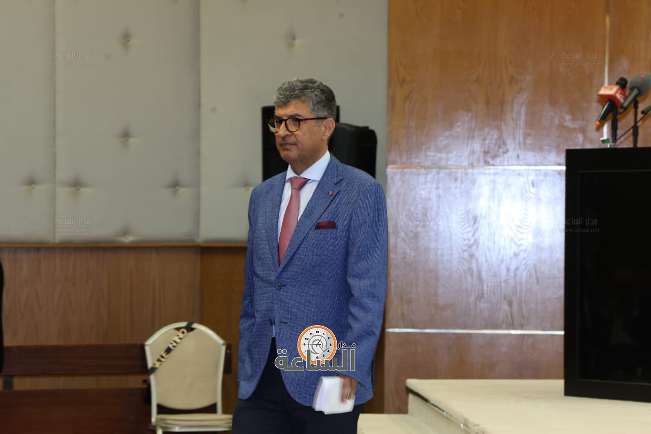 Madar Al-Saa Images 0.5244178152794365