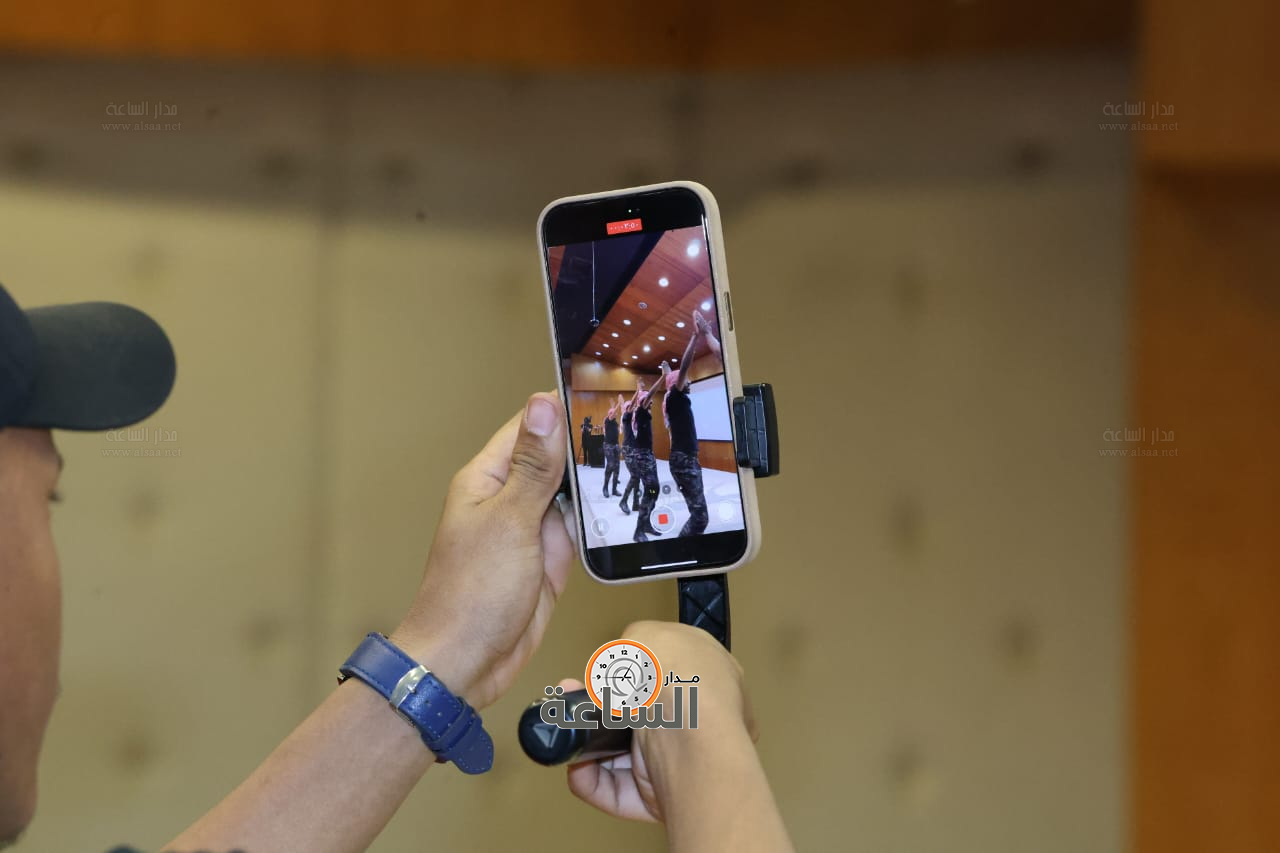 Madar Al-Saa Images 0.8929188946493805