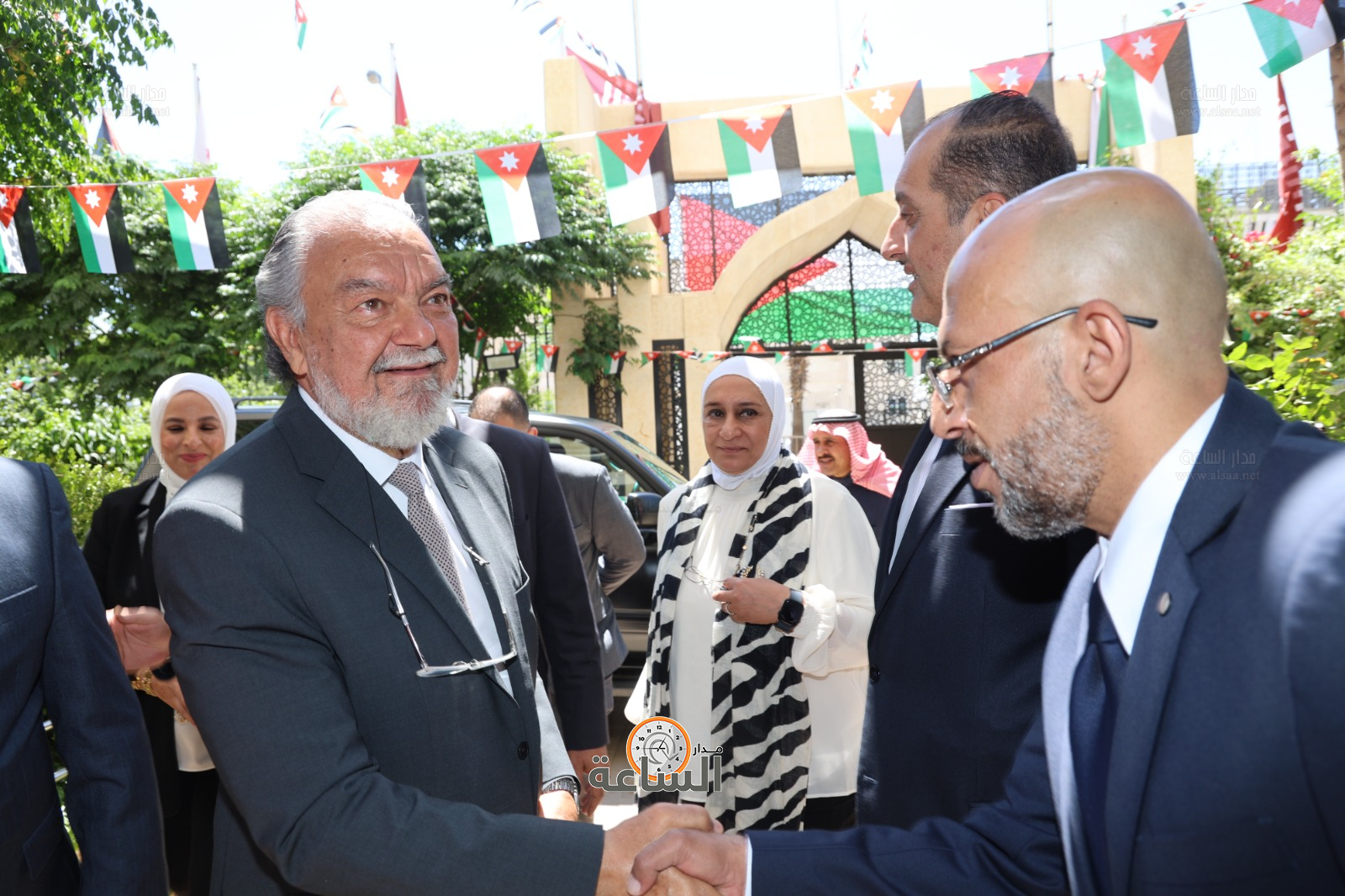 Madar Al-Saa Images 0.06546697419134151