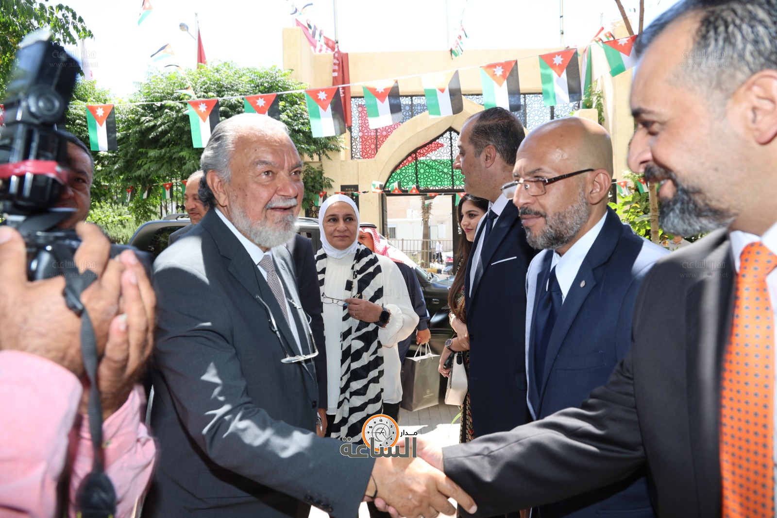 Madar Al-Saa Images 0.5775826741737802