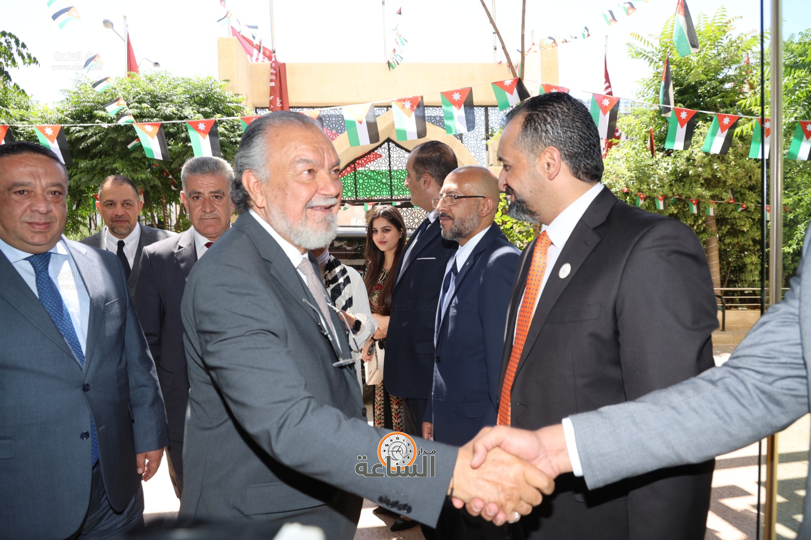 Madar Al-Saa Images 0.8123596072701524