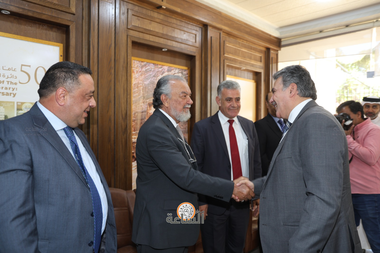 Madar Al-Saa Images 0.5736287575177584