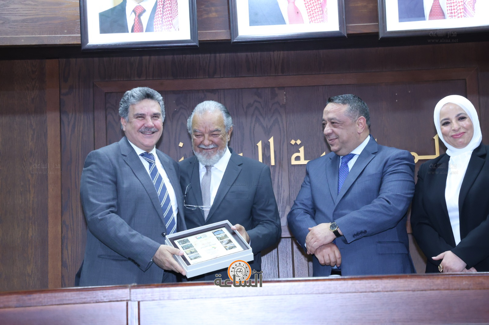 Madar Al-Saa Images 0.8327303179260547