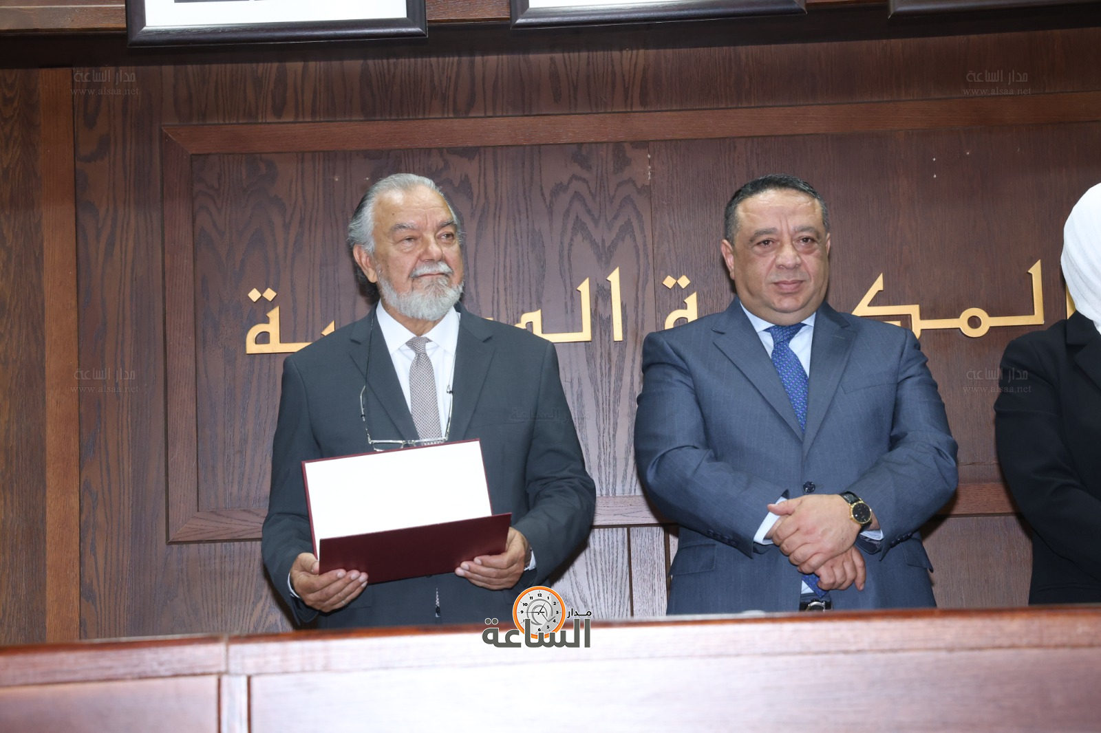 Madar Al-Saa Images 0.6652119422646812