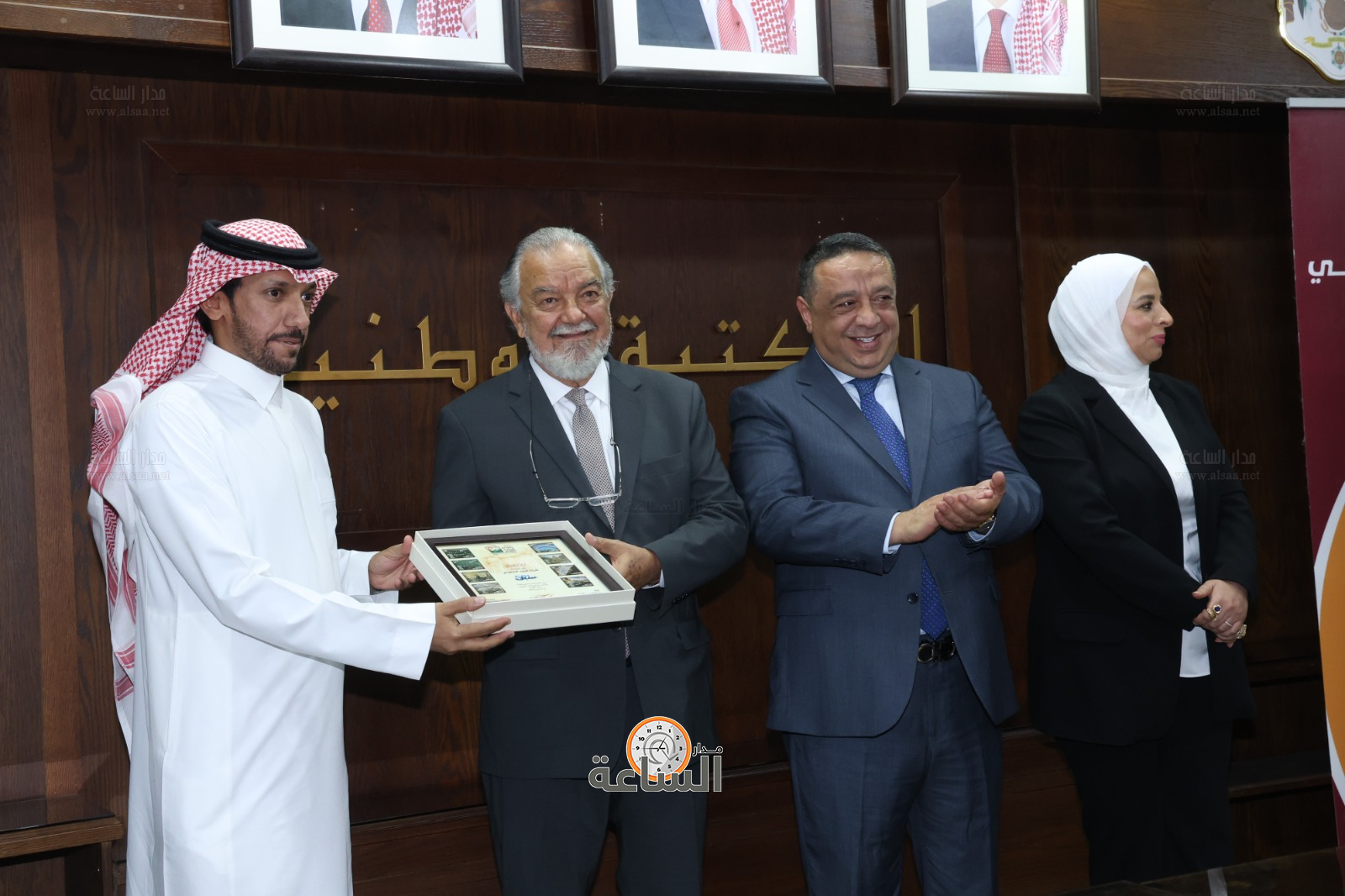 Madar Al-Saa Images 0.42519133993884417