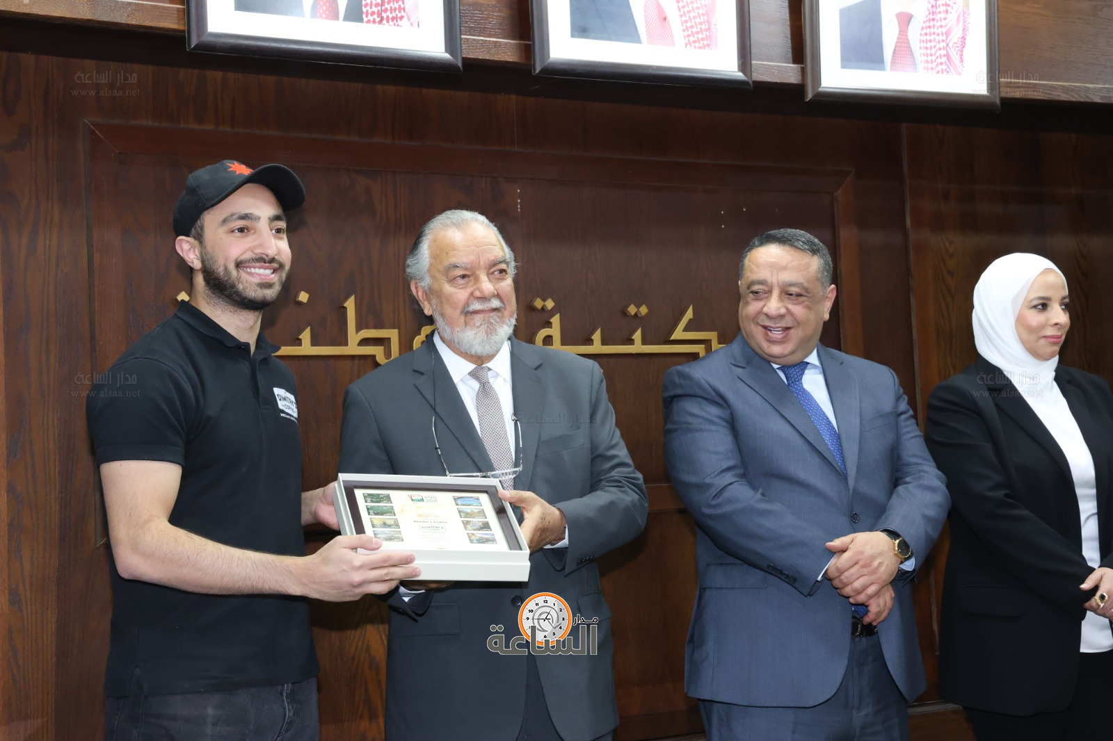 Madar Al-Saa Images 0.5999439342014763