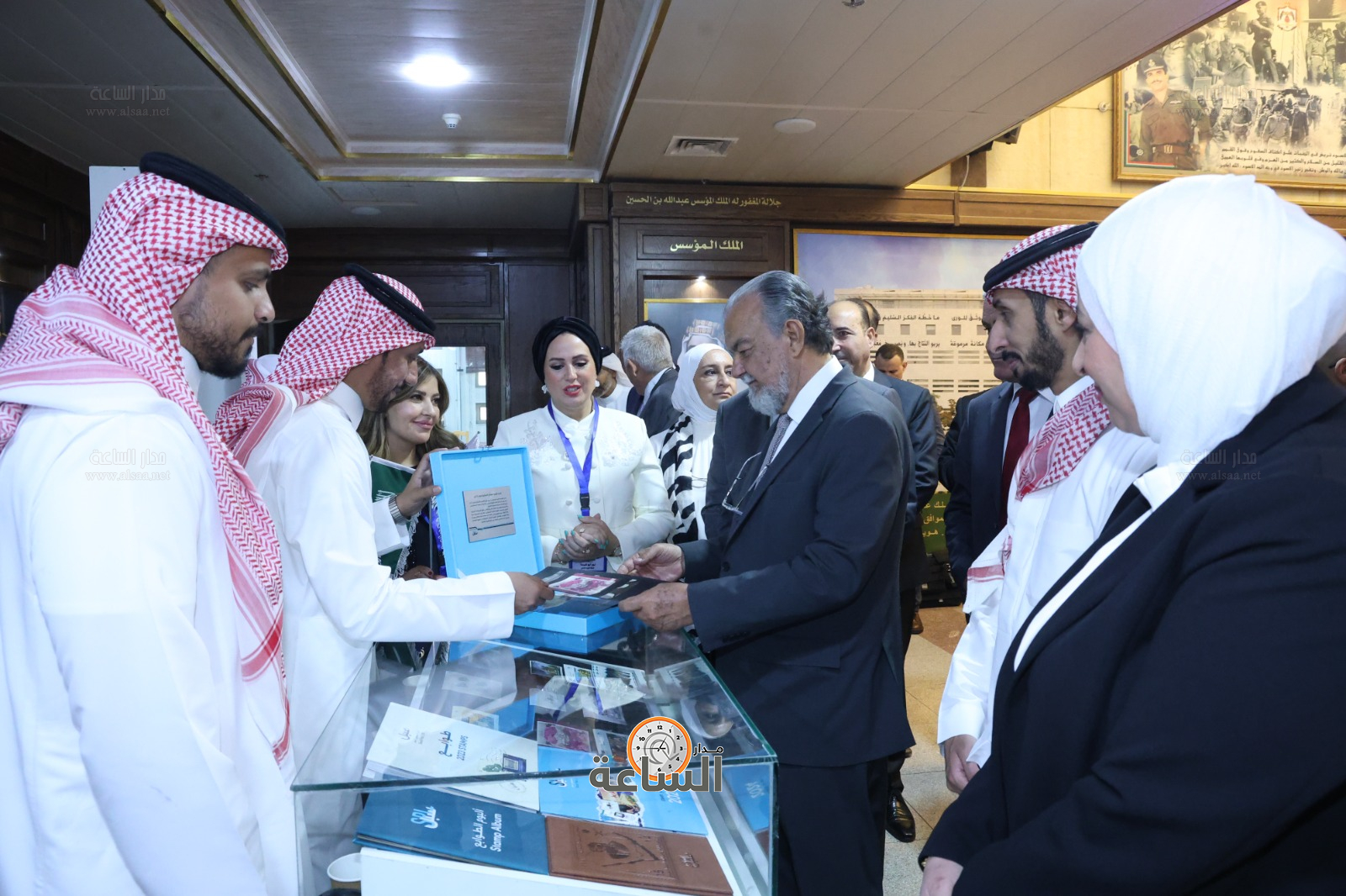 Madar Al-Saa Images 0.9045345571989727