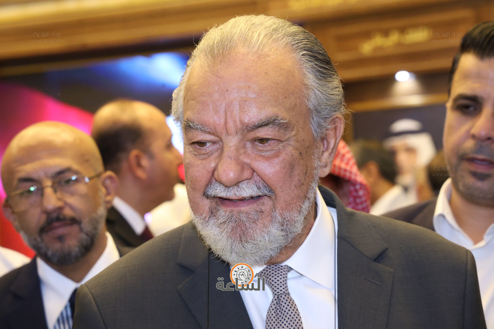 Madar Al-Saa Images 0.4337990319487175