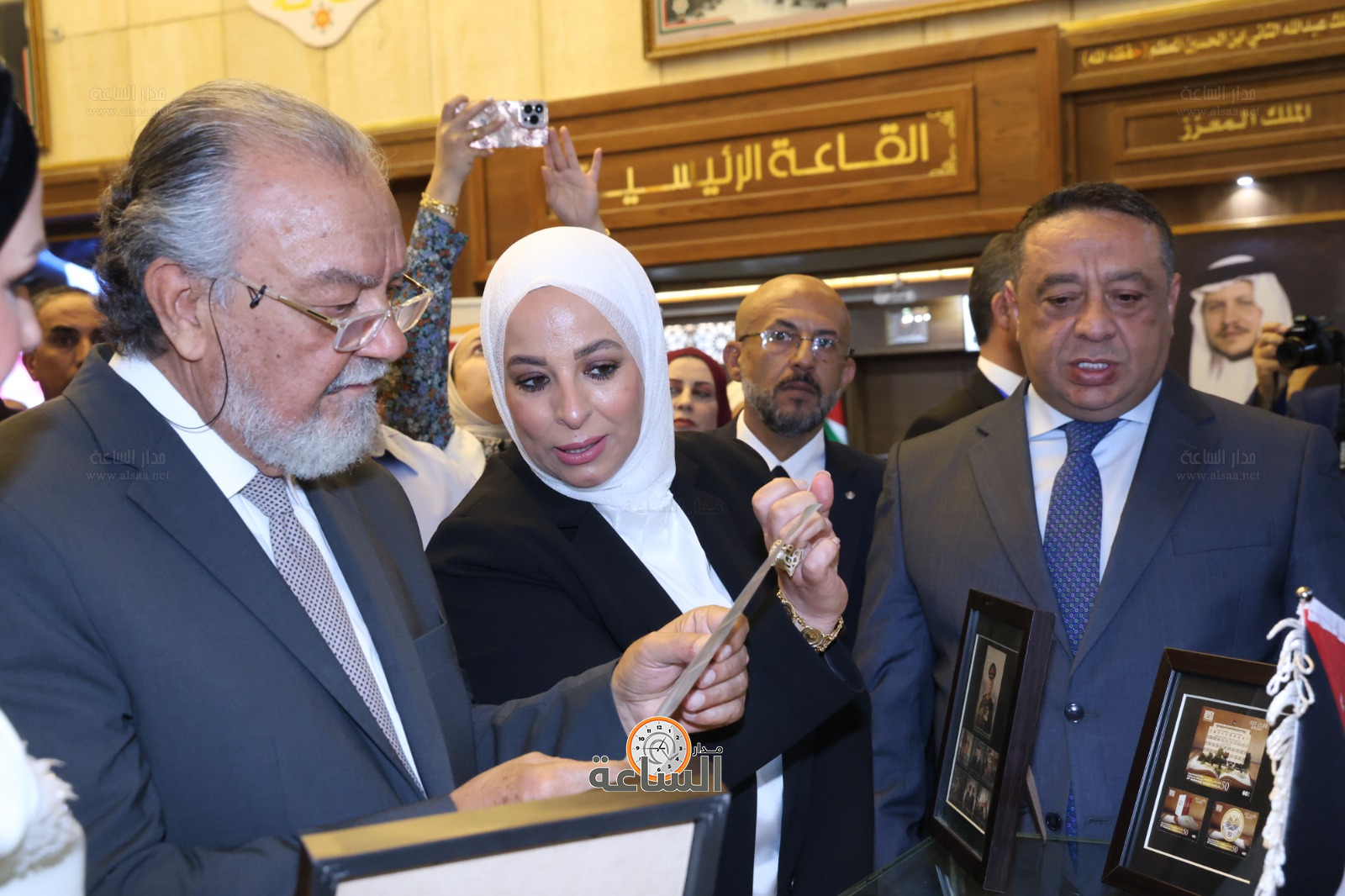 Madar Al-Saa Images 0.3042836814513462