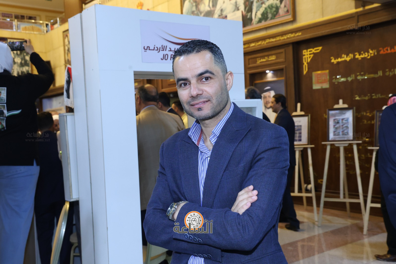 Madar Al-Saa Images 0.7047109451395918