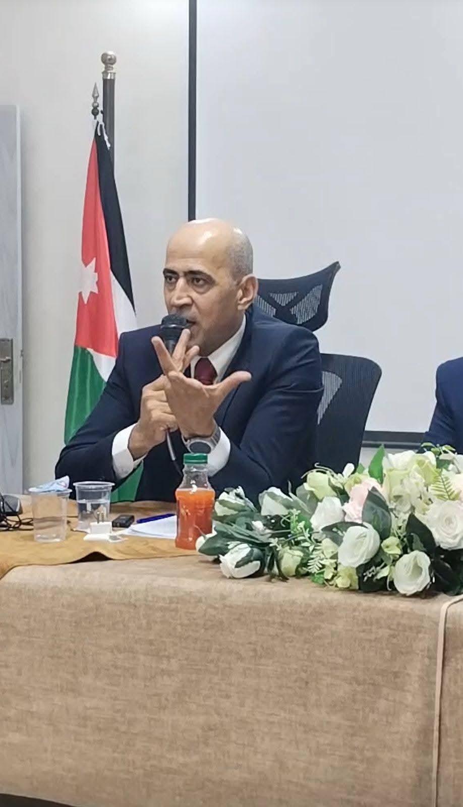 Madar Al-Saa Images 0.1170670174378381