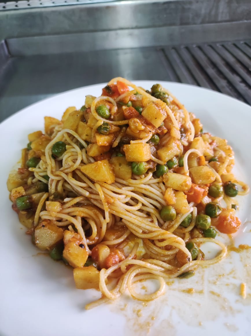 Madar Al-Saa Images 0.3524463538729804