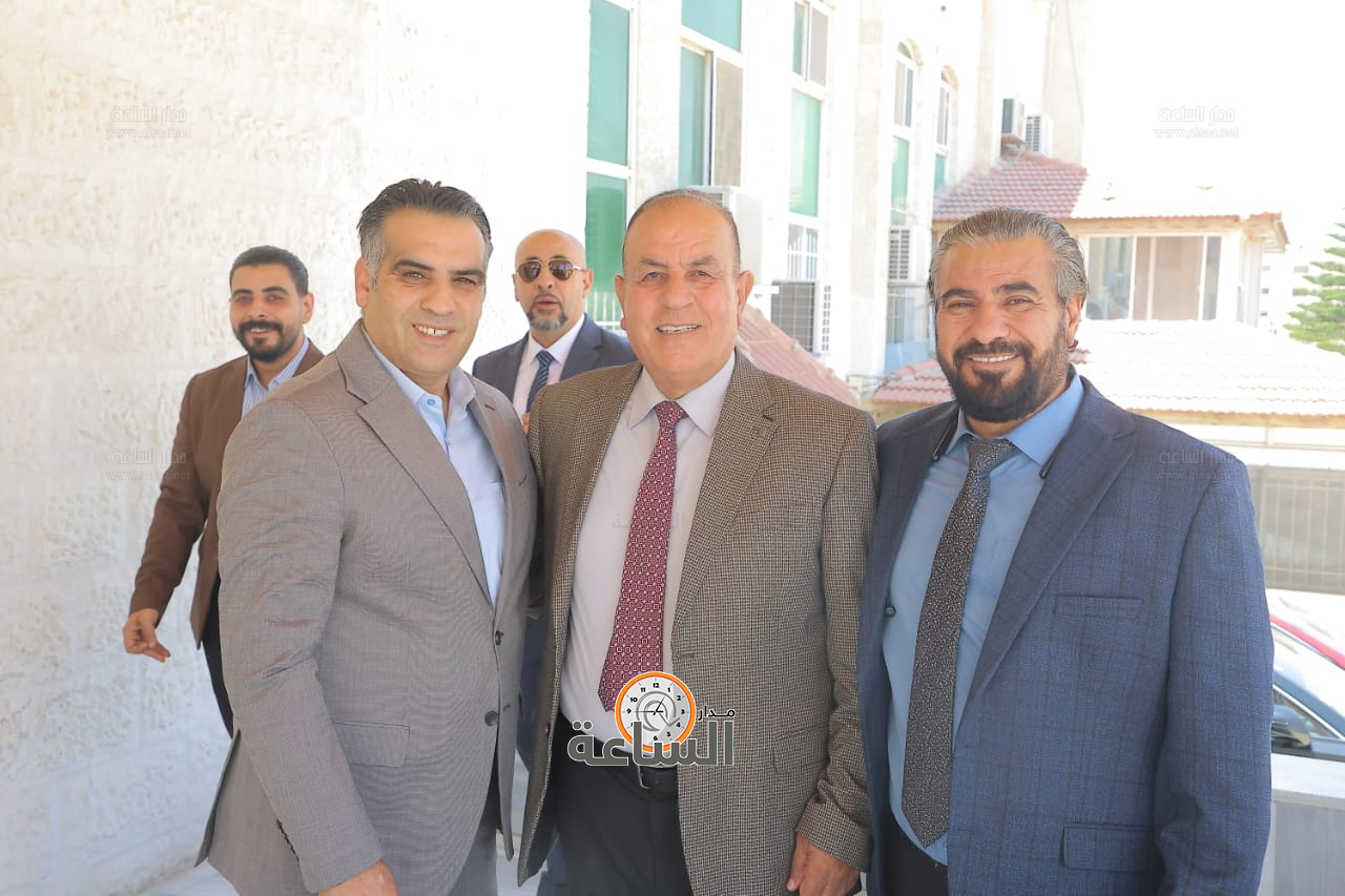 Madar Al-Saa Images 0.4857414216192837