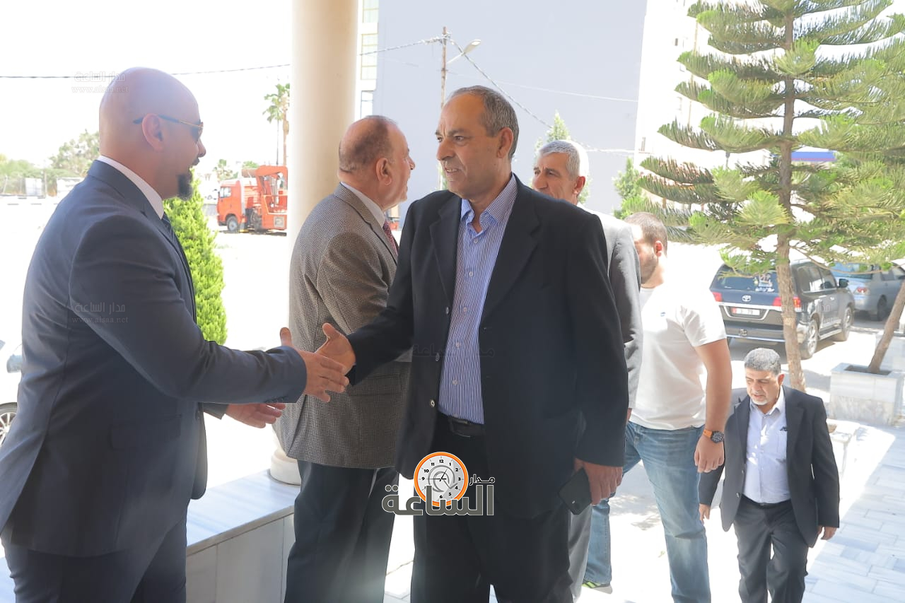 Madar Al-Saa Images 0.24018807105621542