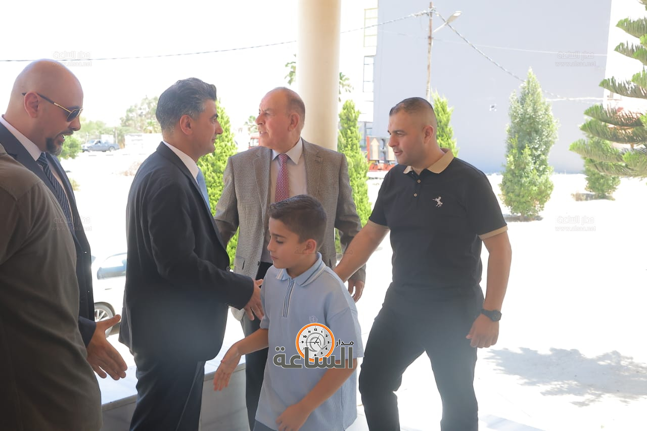 Madar Al-Saa Images 0.32671750575634384