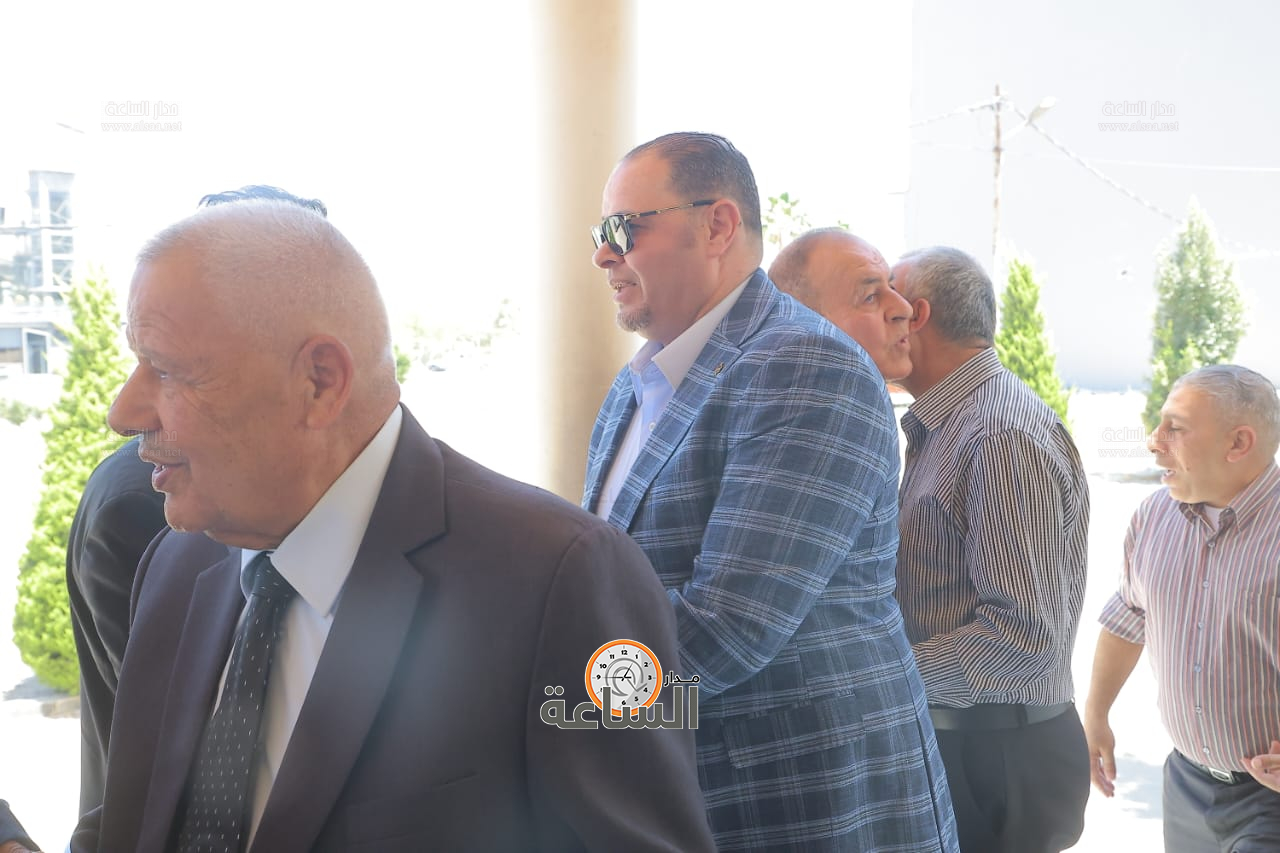 Madar Al-Saa Images 0.686697077477885