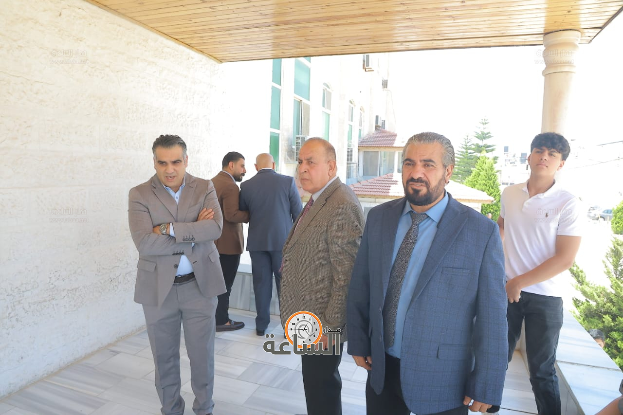 Madar Al-Saa Images 0.8445872120474984