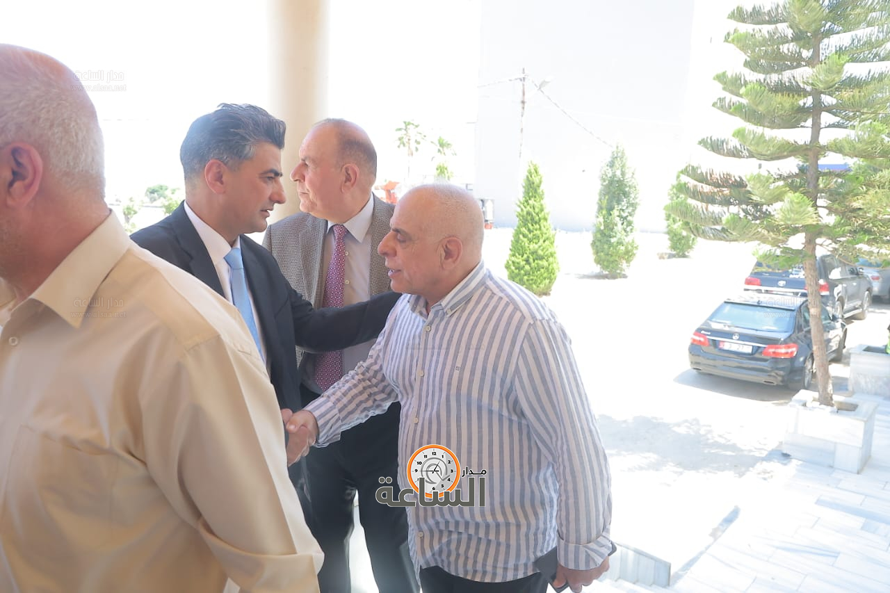 Madar Al-Saa Images 0.49071358914390173