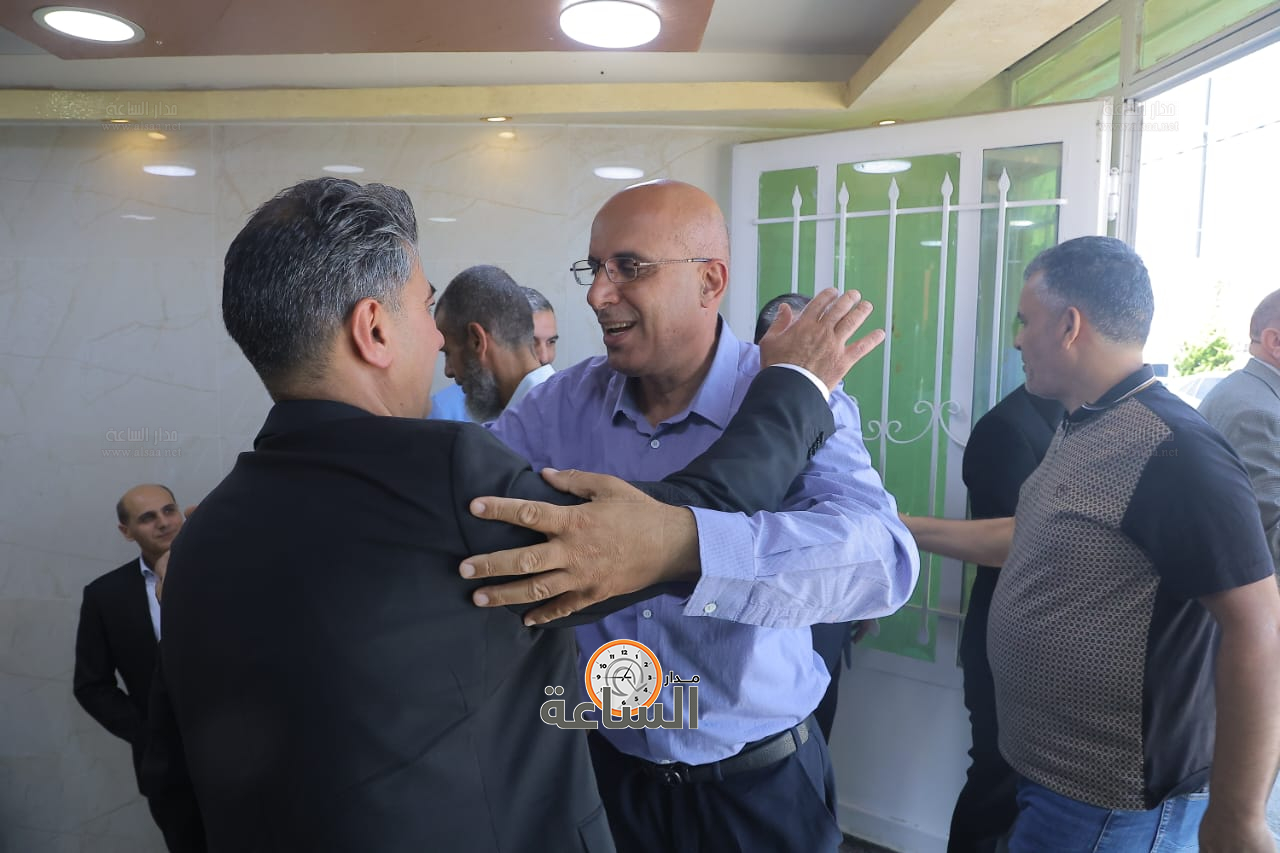 Madar Al-Saa Images 0.41990471675947516