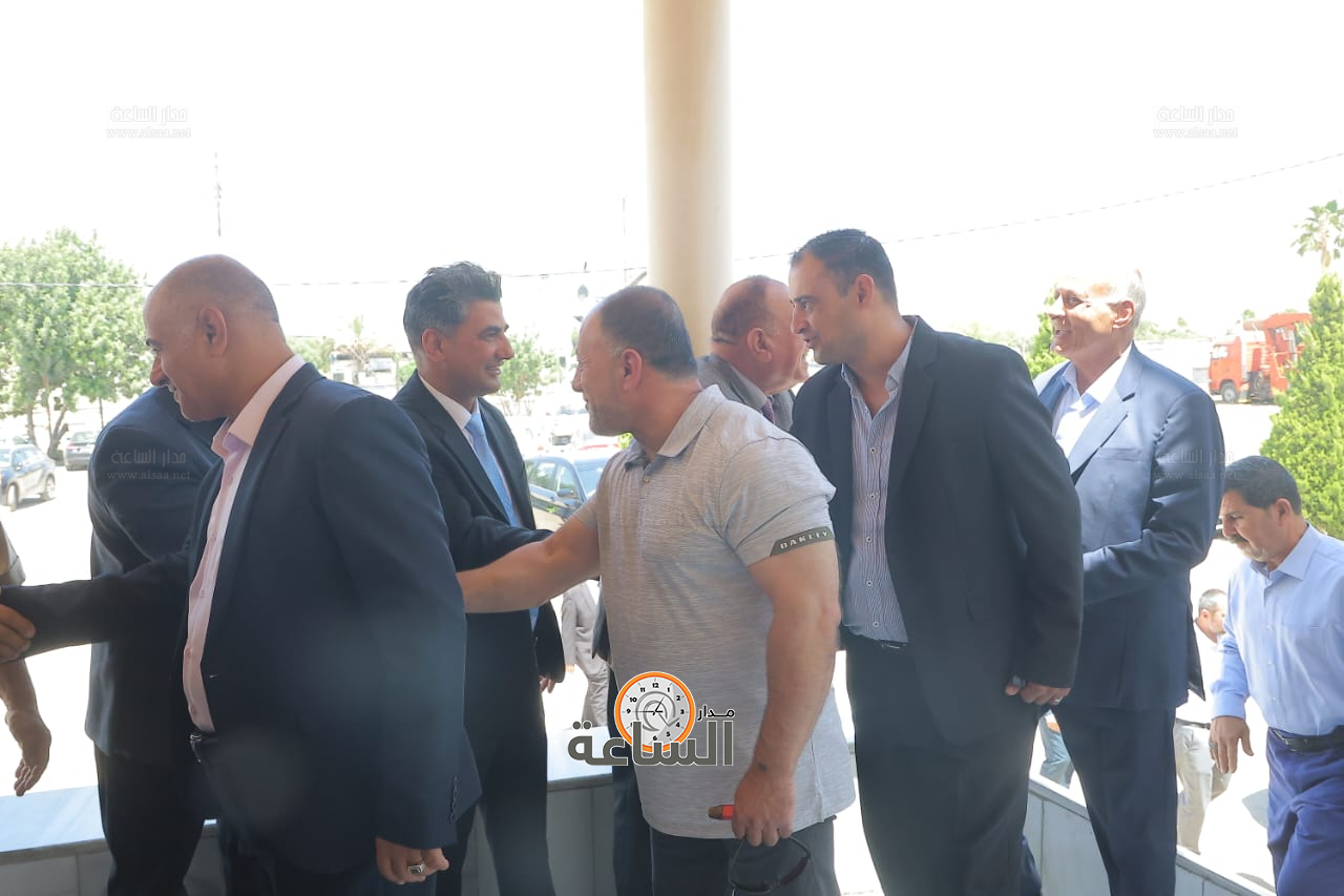 Madar Al-Saa Images 0.5742758905274621