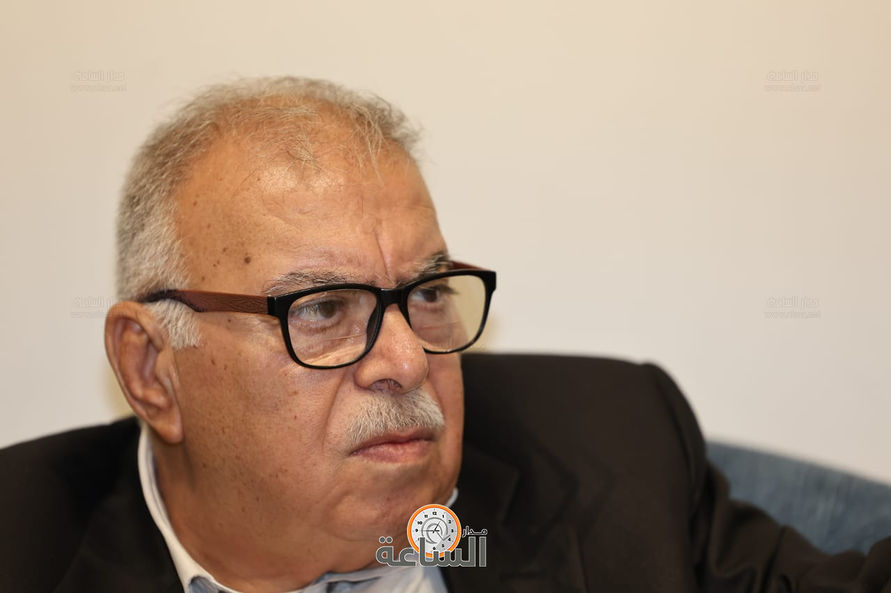 Madar Al-Saa Images 0.43144613912366714