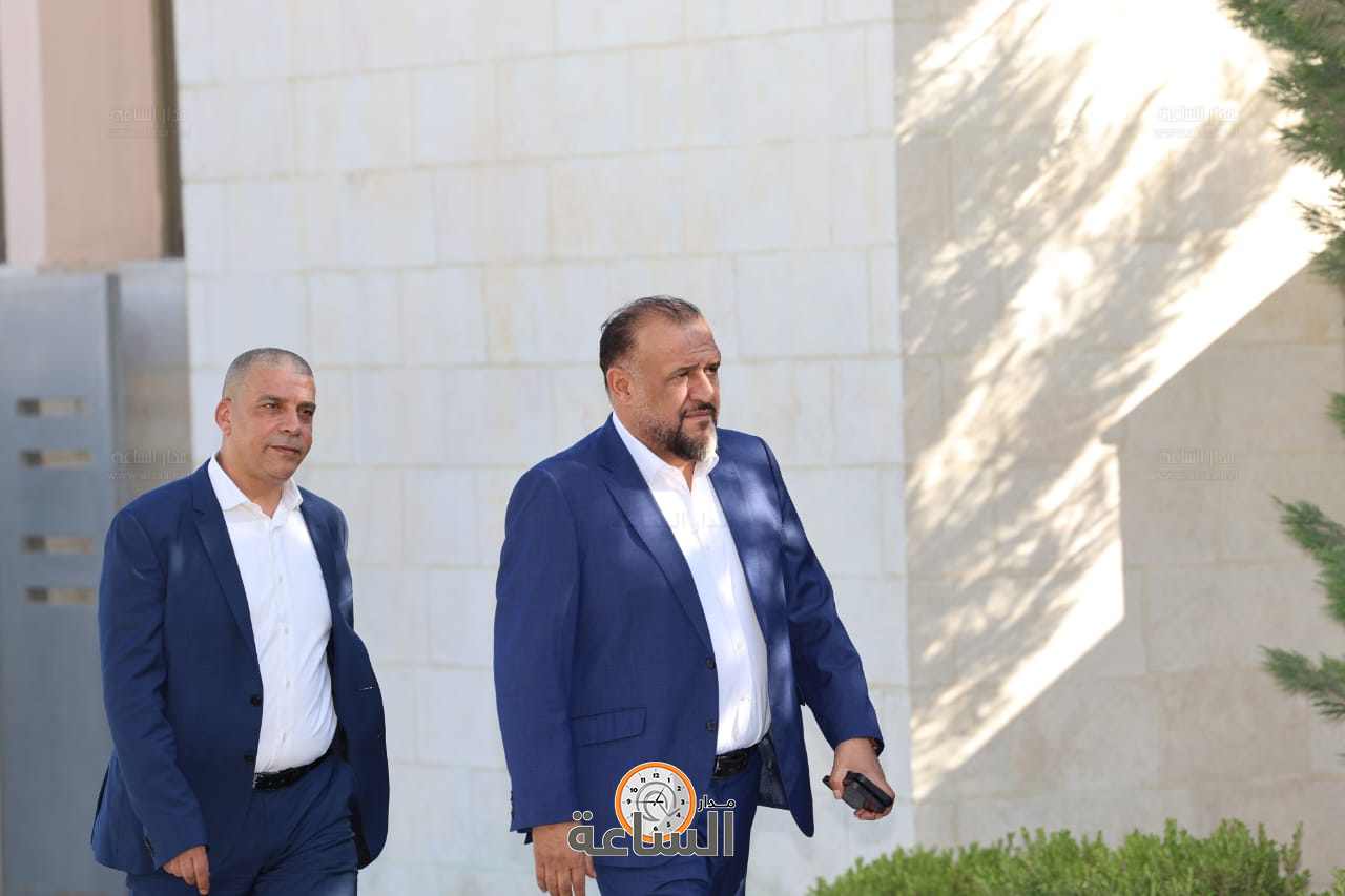 Madar Al-Saa Images 0.2449176318077717