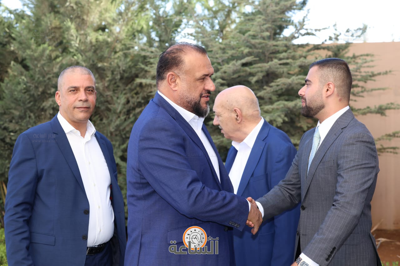 Madar Al-Saa Images 0.3660858304869399