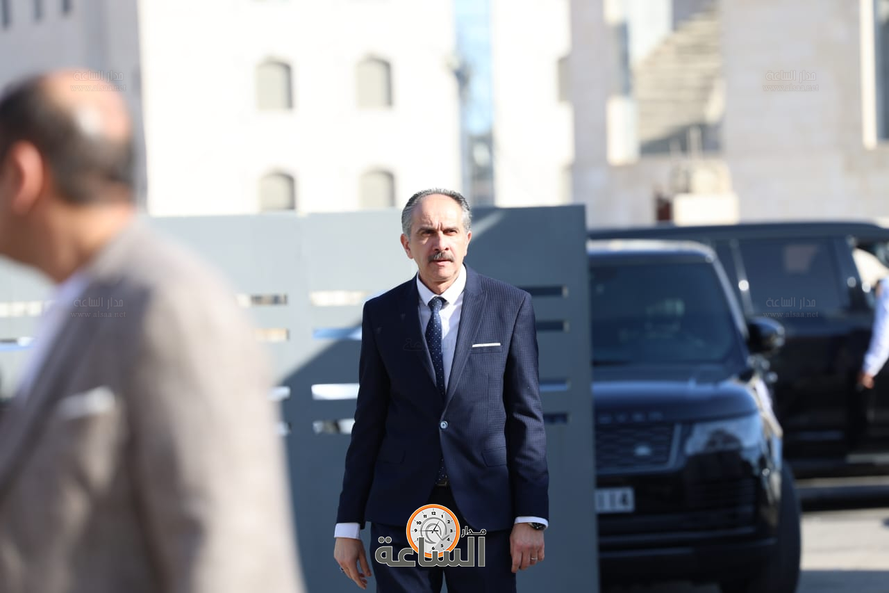 Madar Al-Saa Images 0.3684730413650933