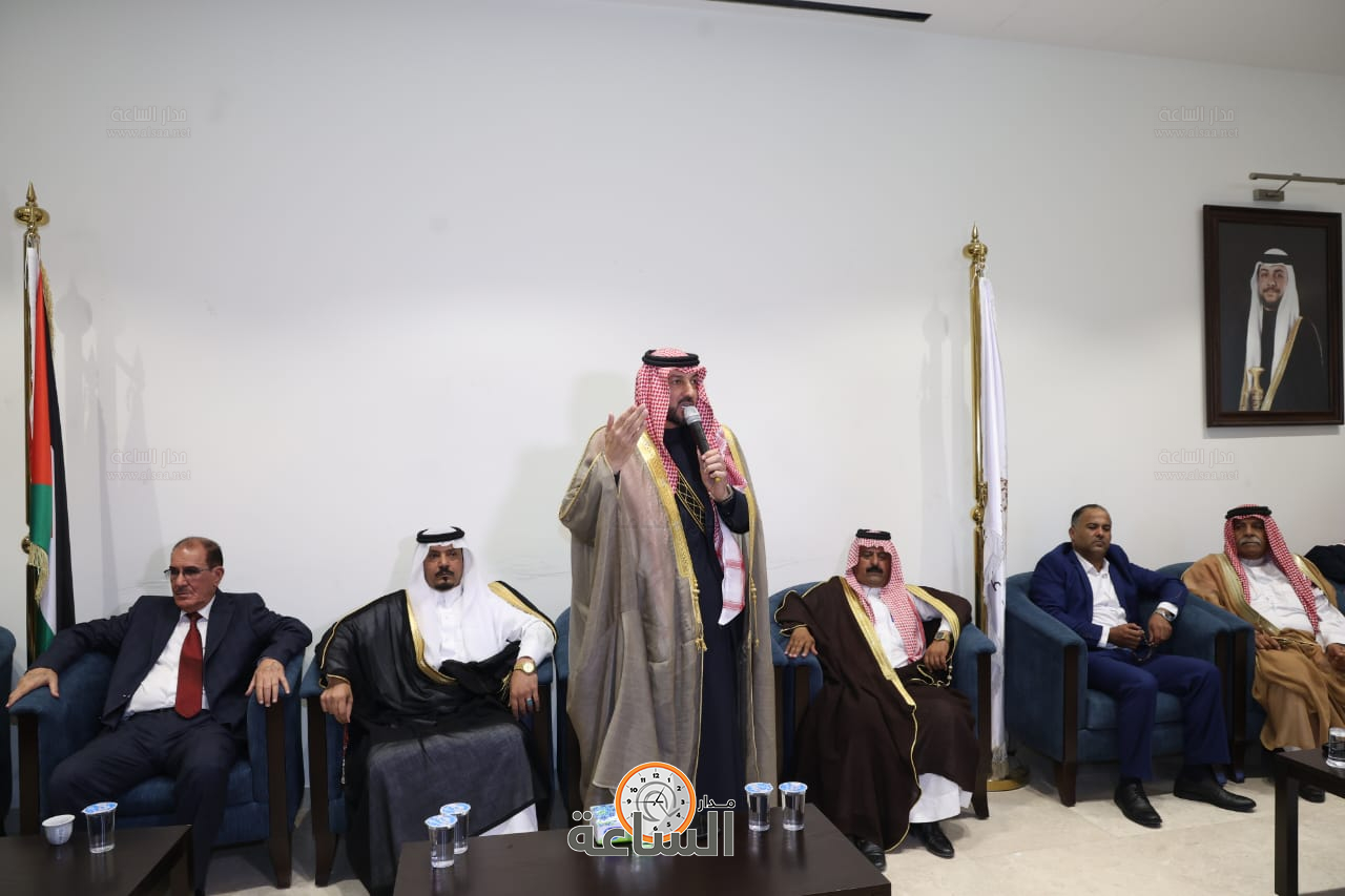 Madar Al-Saa Images 0.8242156040888956