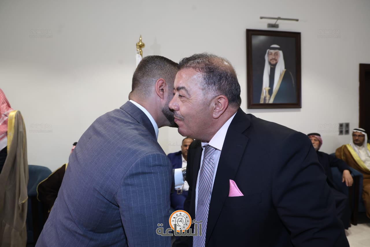 Madar Al-Saa Images 0.4845160508313011