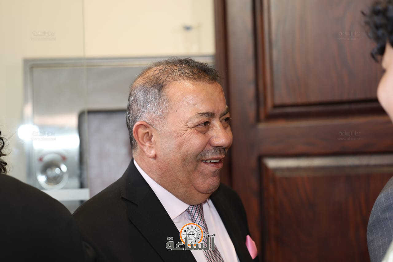 Madar Al-Saa Images 0.5396059952234111