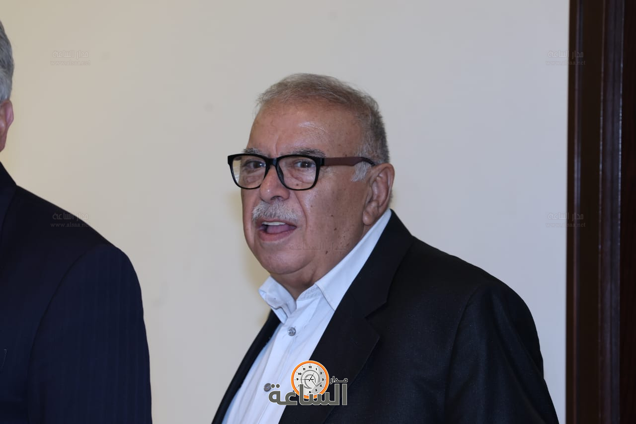 Madar Al-Saa Images 0.44715871398756923