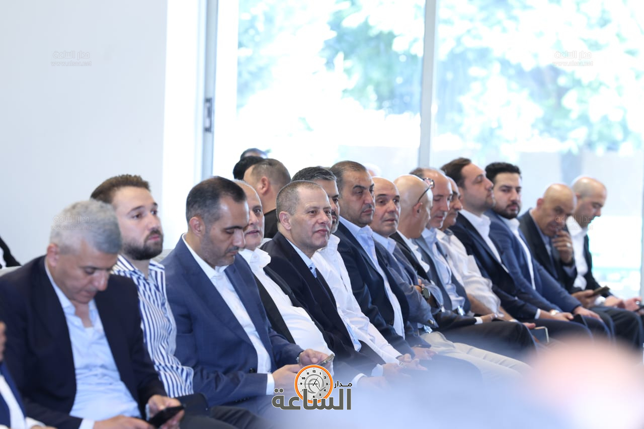 Madar Al-Saa Images 0.4851968771384654