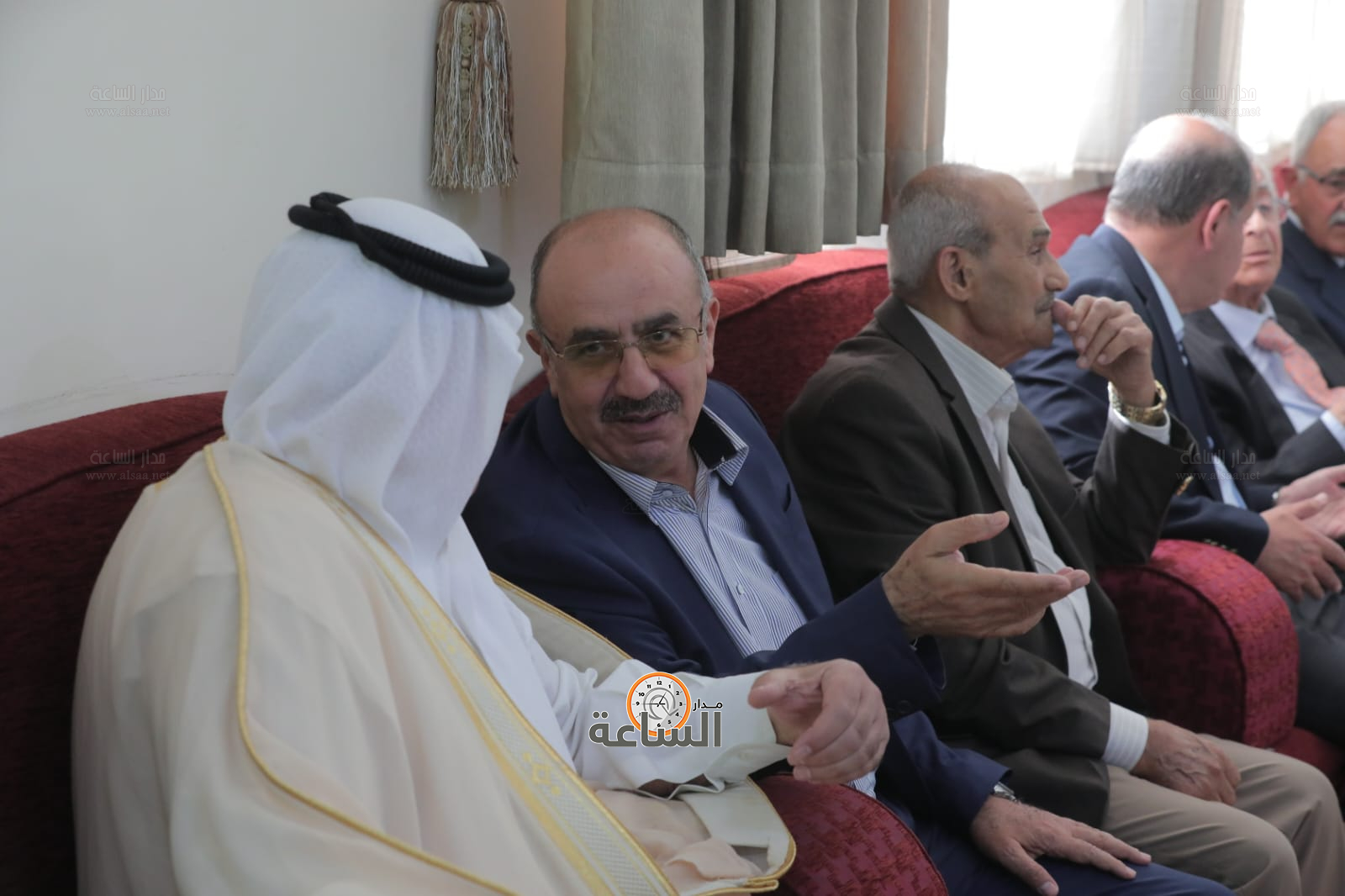 Madar Al-Saa Images 0.9287917999956042