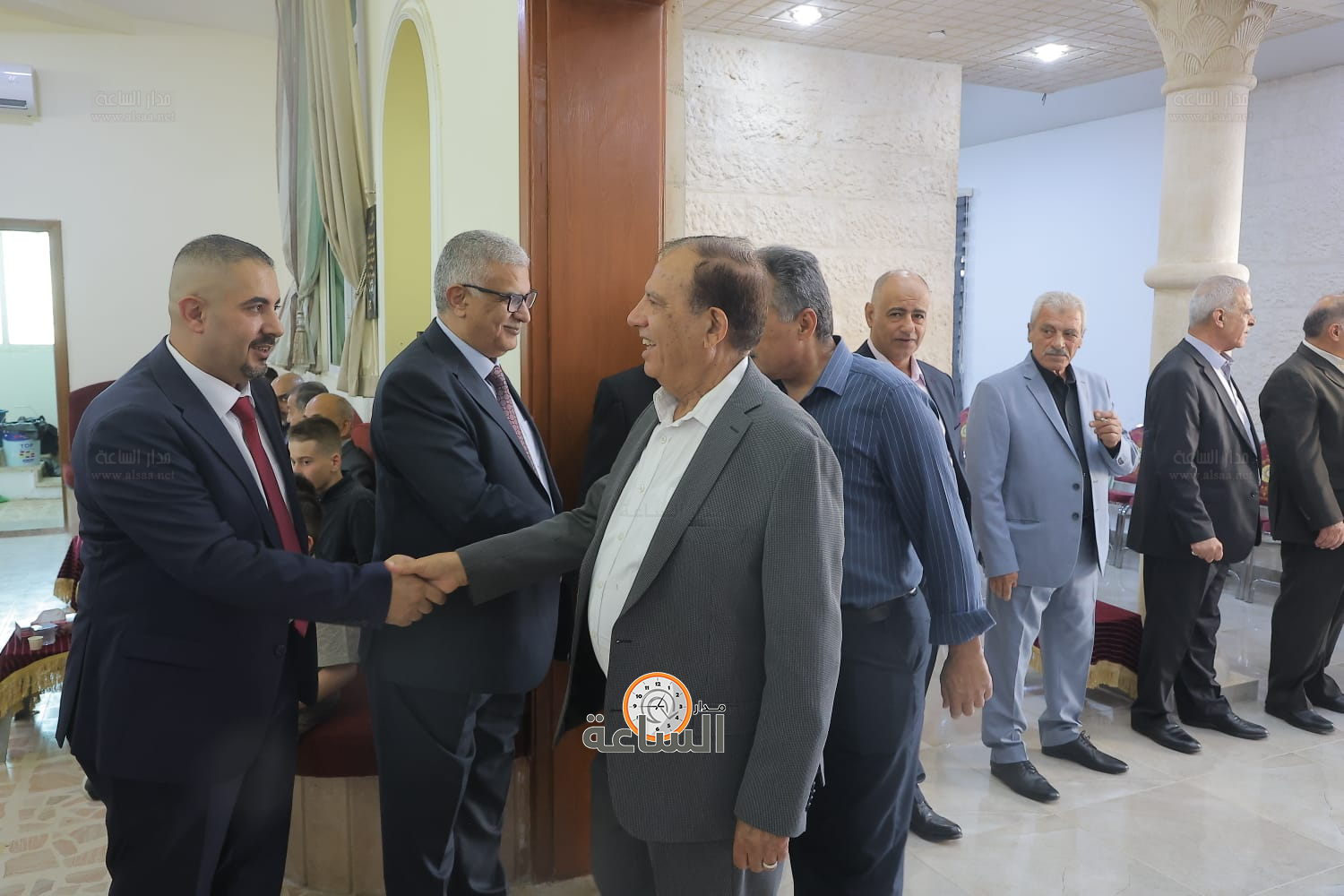 Madar Al-Saa Images 0.49919928960192317