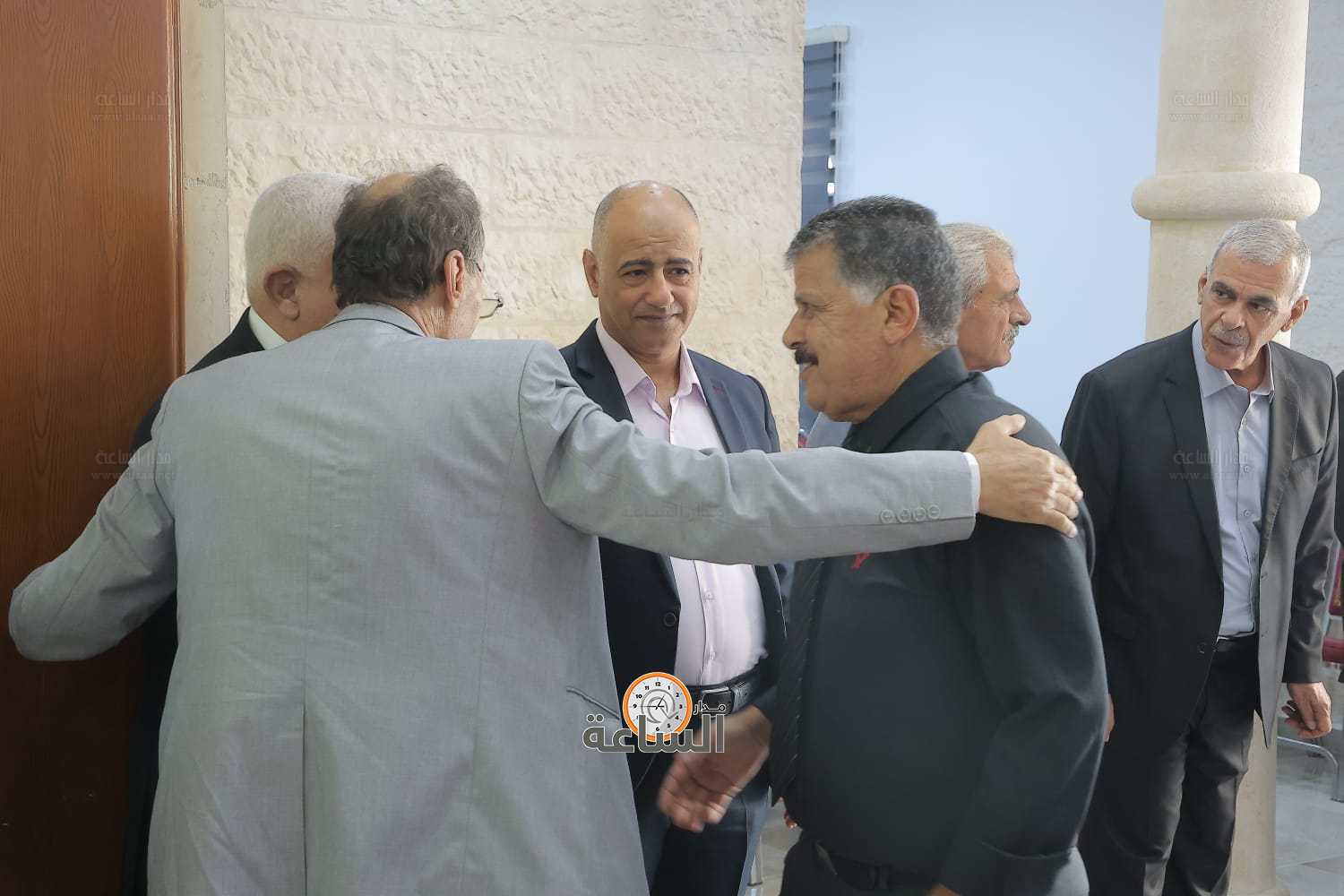 Madar Al-Saa Images 0.5734165535847654