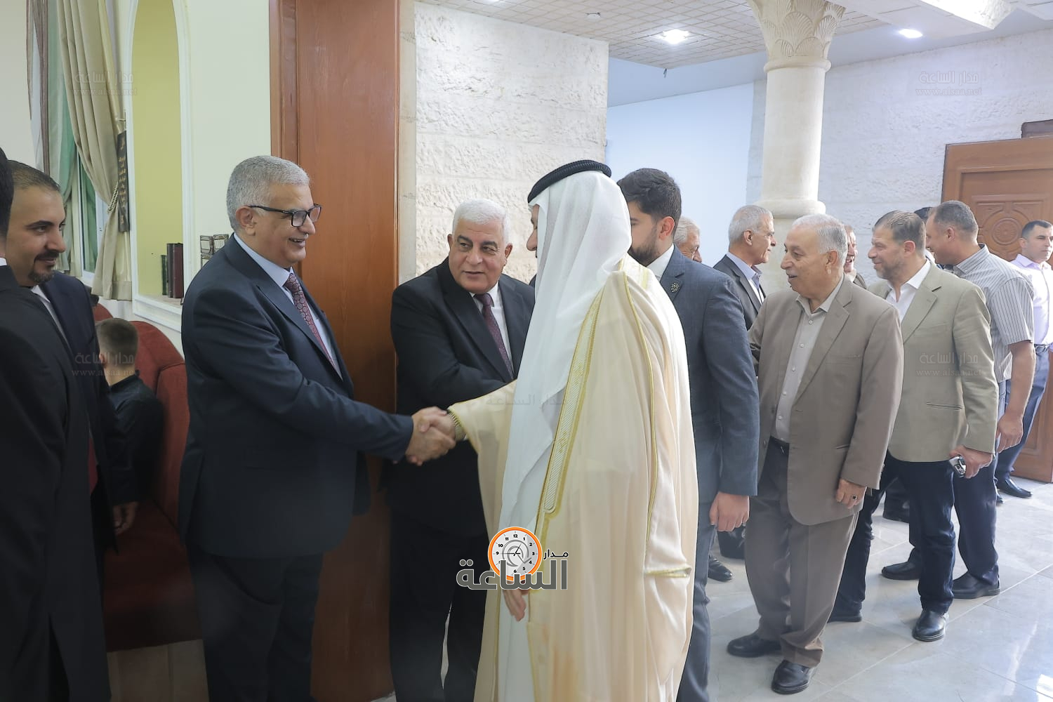 Madar Al-Saa Images 0.23615381624935772