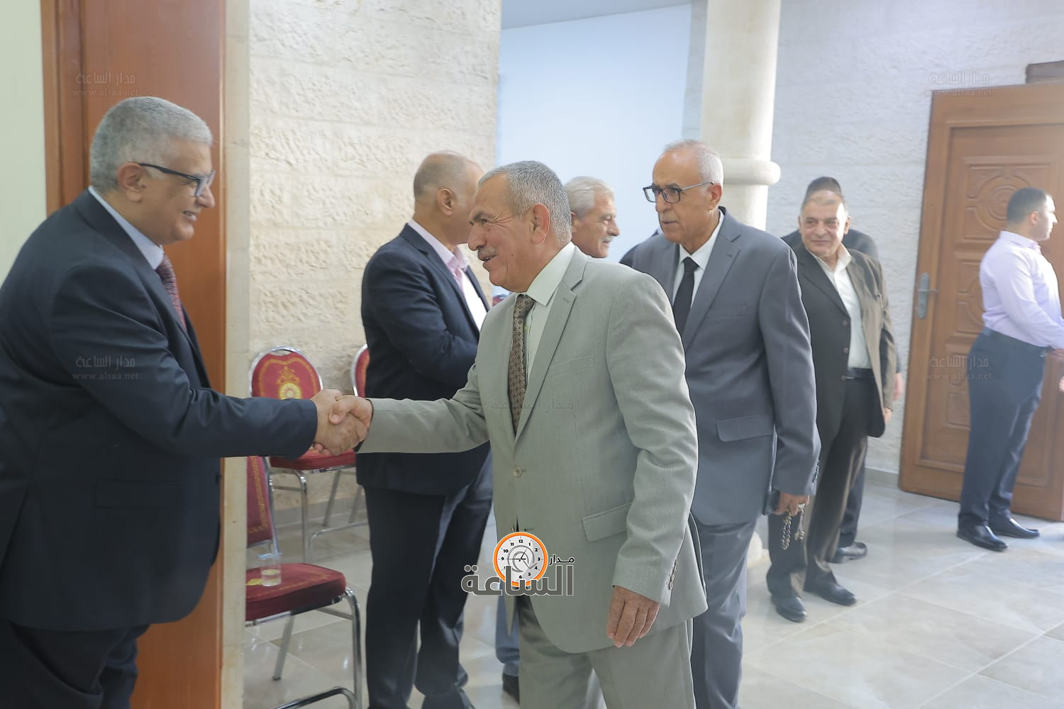 Madar Al-Saa Images 0.42706377046794497