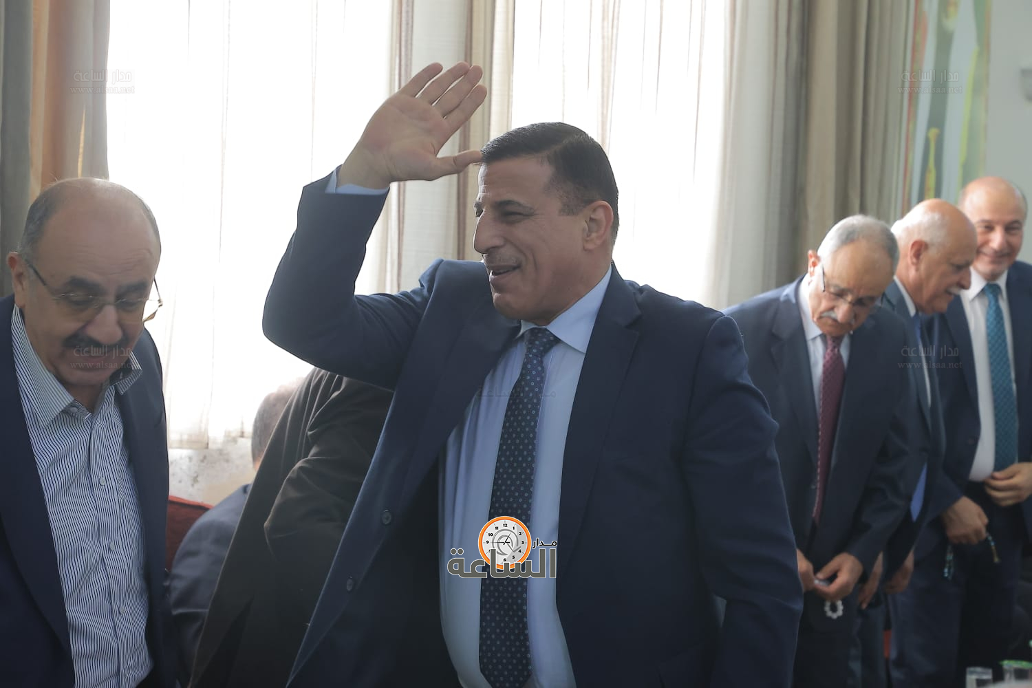 Madar Al-Saa Images 0.8531094093634819