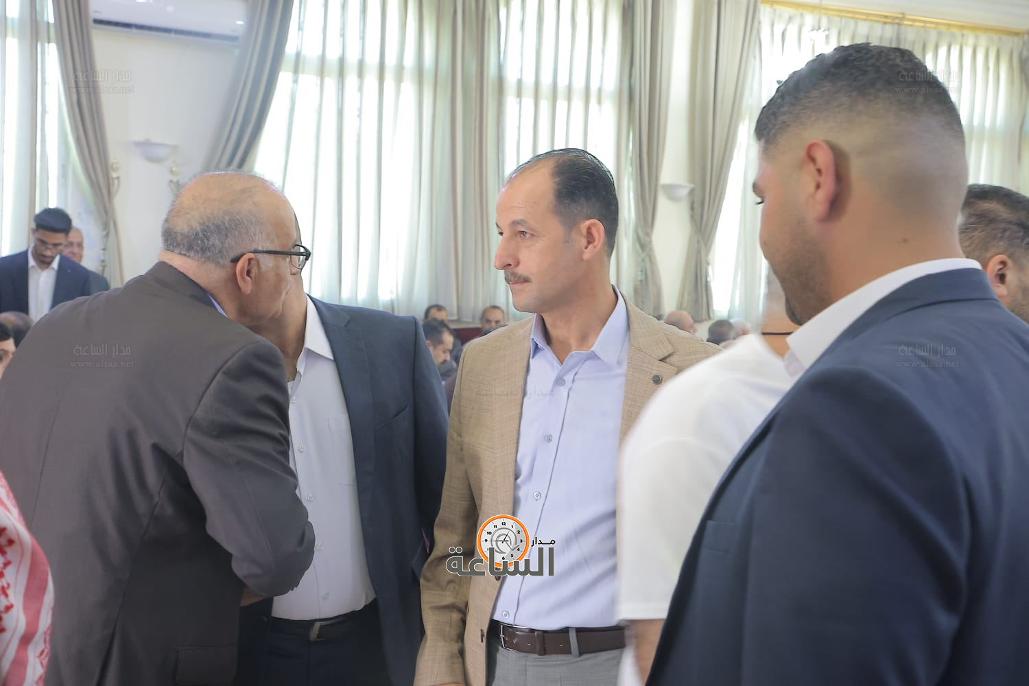 Madar Al-Saa Images 0.8386269451303913