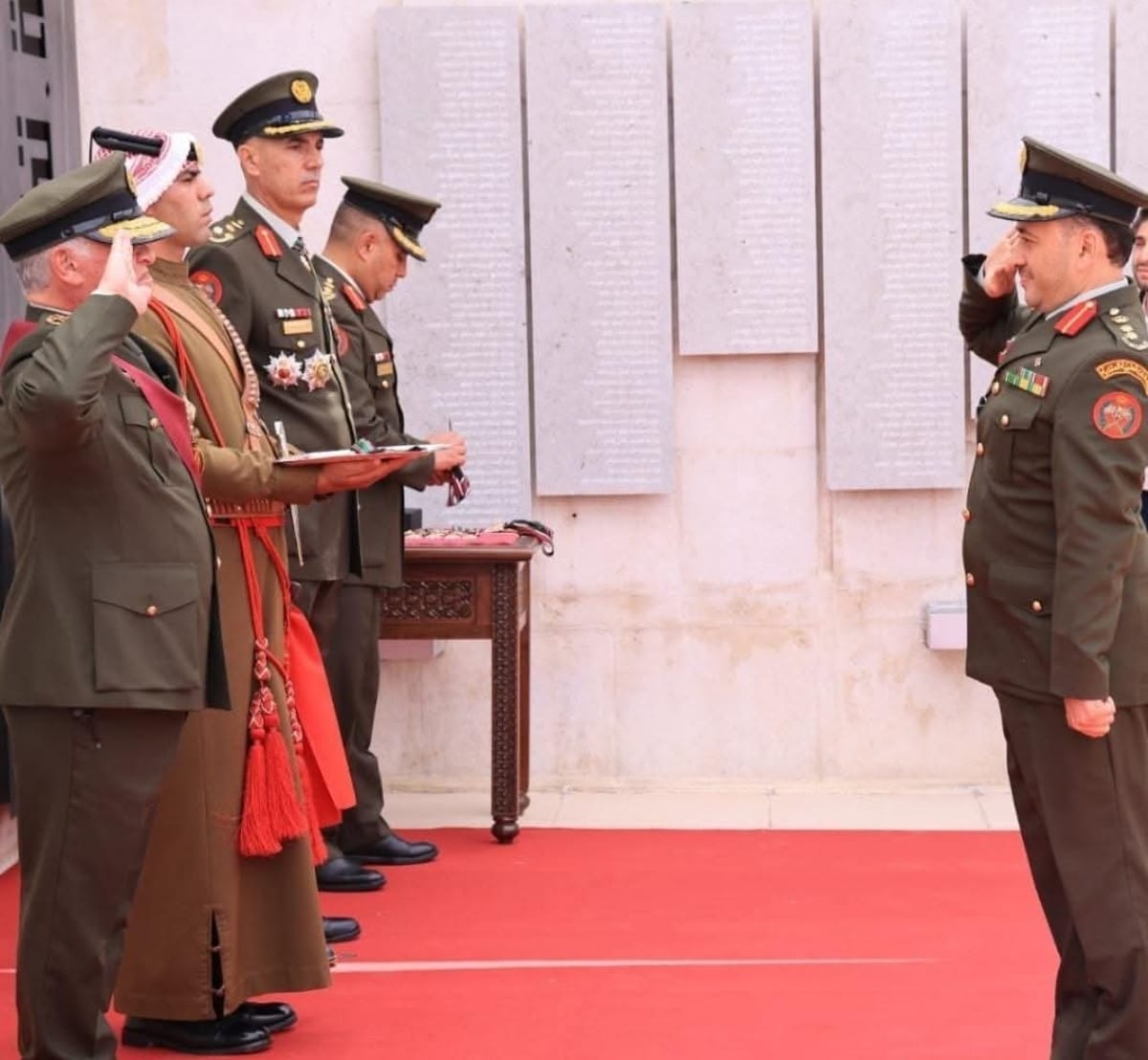 Madar Al-Saa Images 0.5856144379132009