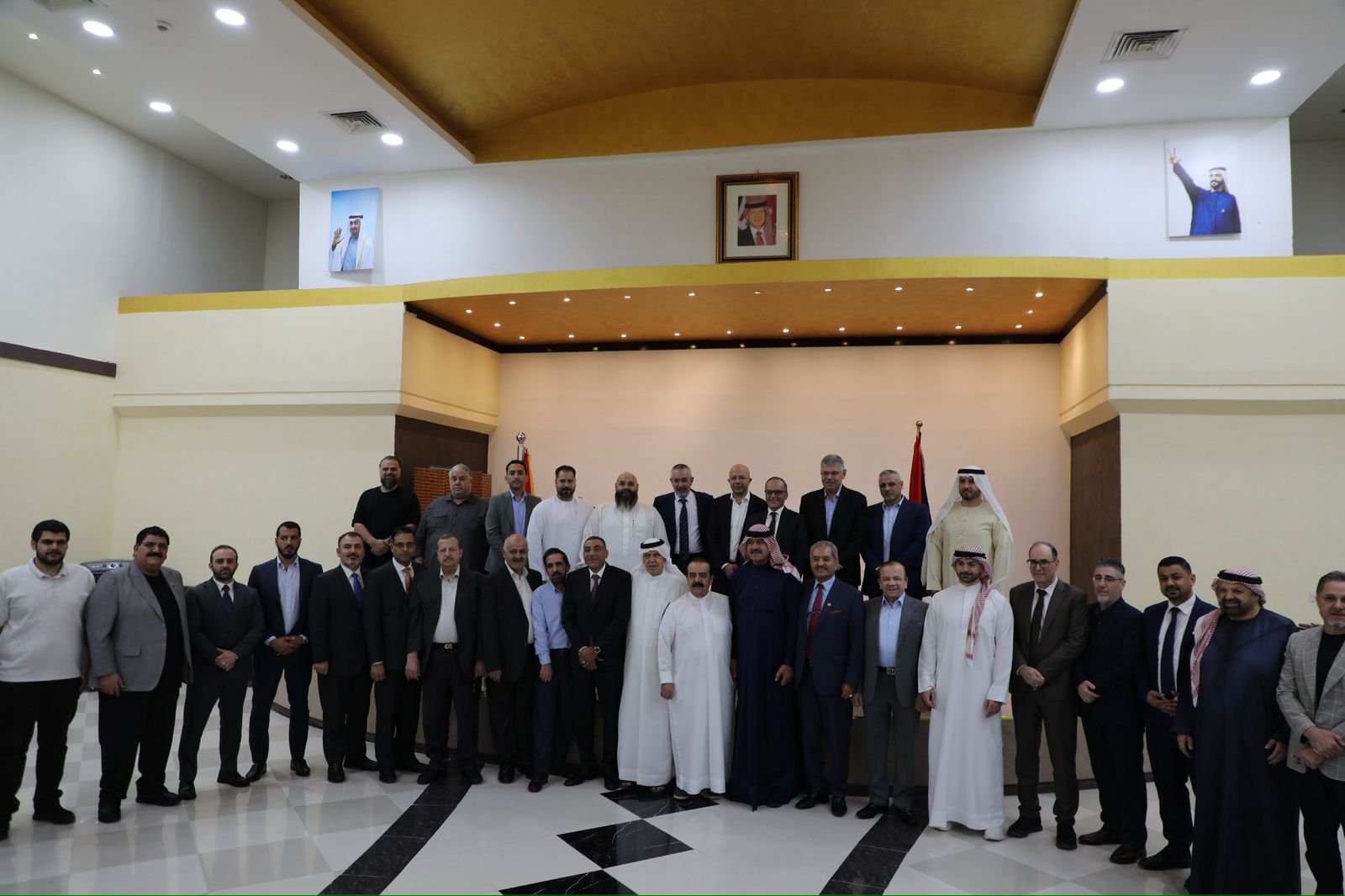 Madar Al-Saa Images 0.4158383153392504