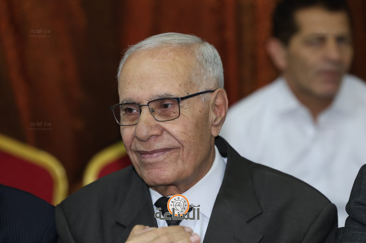 Madar Al-Saa Images 0.5287165557924232